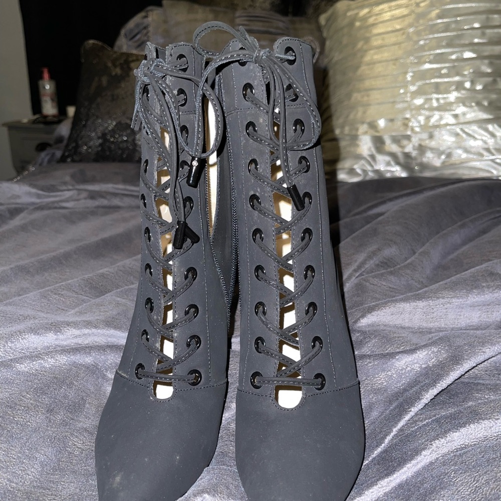 REFINE'
Black Matte Vegan Leather Lace Up Boot